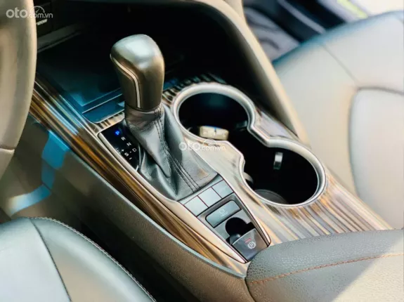 Toyota Camry 2.5Q 2020 - Xe sedan cao cấp nhập khẩu