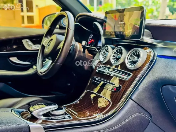 Mercedes-Benz GLC 200 4Matic 2019 - Xe SUV cao cấp full option 2019