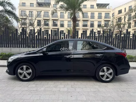 Hyundai Accent 1.4 AT Đặc biệt 2018 - Một chủ từ đầu chạy đúng 4v5km mới khủng khiếp