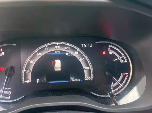 Toyota Innova Cross Xăng 2025 - Odo 1.4v km cực đẹp