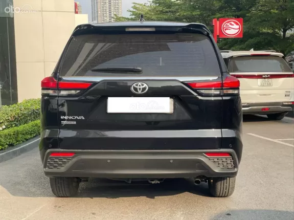 Toyota Innova Cross Xăng 2025 - Odo 1.4v km cực đẹp