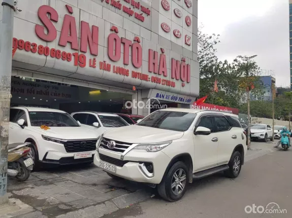 Toyota Fortuner 2.4G 4x2 AT  2018 - Toyota Fortuner 2.4G 4x2 AT 2018 - mua bán ô tô cũ uy tín tại Hà Nội