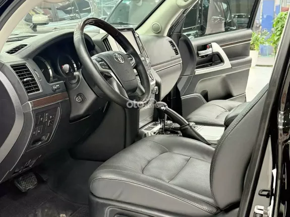 Toyota Land Cruiser VX 4.6 V8 2019 - Xe tư nhân chính chủ