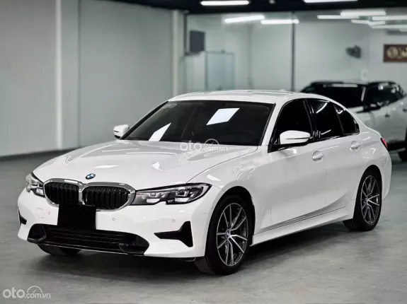 BMW 320i Sport Line 2021 - Xe cực đẹp, màu trắng nội thất đen
