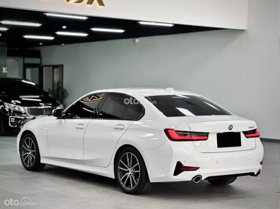 BMW 320i Sport Line 2021 - Xe cực đẹp, màu trắng nội thất đen