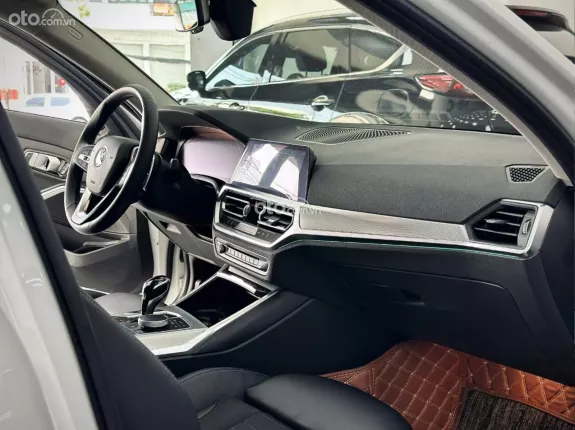 BMW 320i Sport Line 2021 - Xe cực đẹp, màu trắng nội thất đen