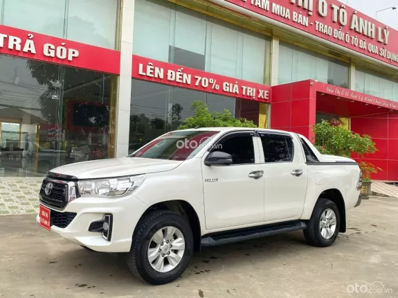 Toyota Hilux 2.4E 4×2 AT 2020 - Bán xe bán tải siêu lướt 1 chủ duy nhất, Zin tuyệt đối