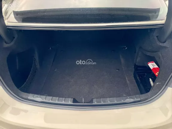 BMW 320i Executive 2015 - BMW 320i sx2015 trắng nội thất đen siêu đẹp