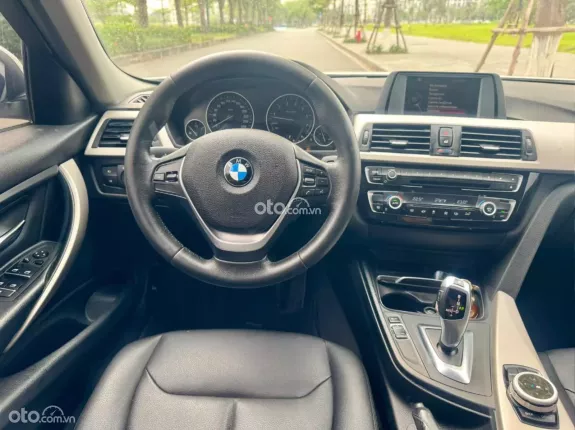 BMW 320i Executive 2015 - BMW 320i sx2015 trắng nội thất đen siêu đẹp