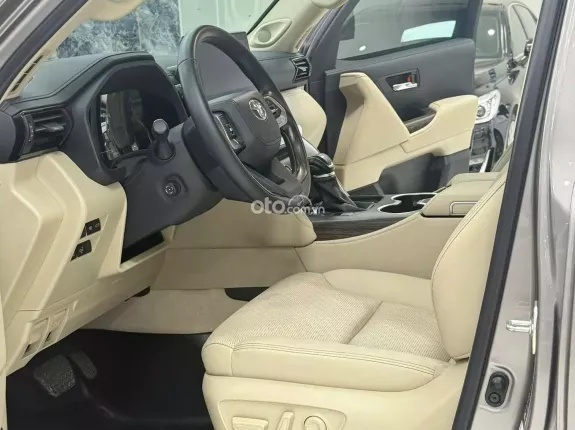 Toyota Land Cruiser 2024 - Xe còn siêu mới