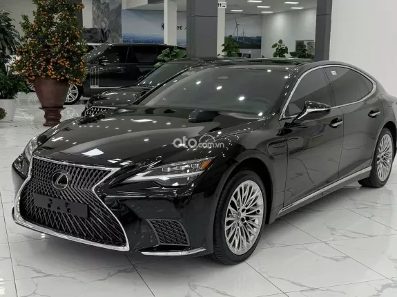 Lexus LM500h 4 ghế 2025 - Biển Hà Nội