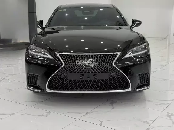 Lexus LM500h 4 ghế 2025 - Biển Hà Nội