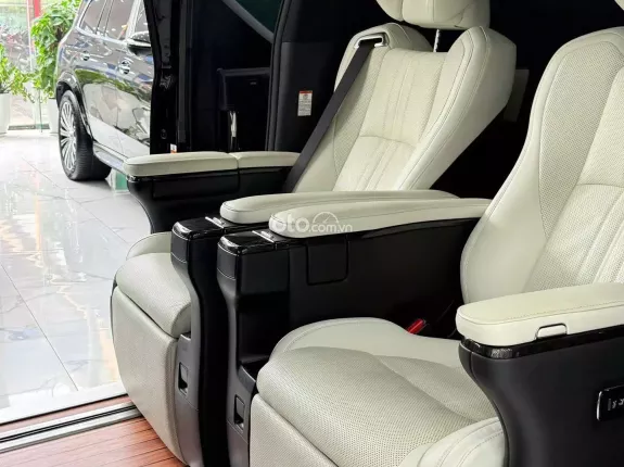 Lexus LM500h 4 ghế 2021 - Biển Hà Nội