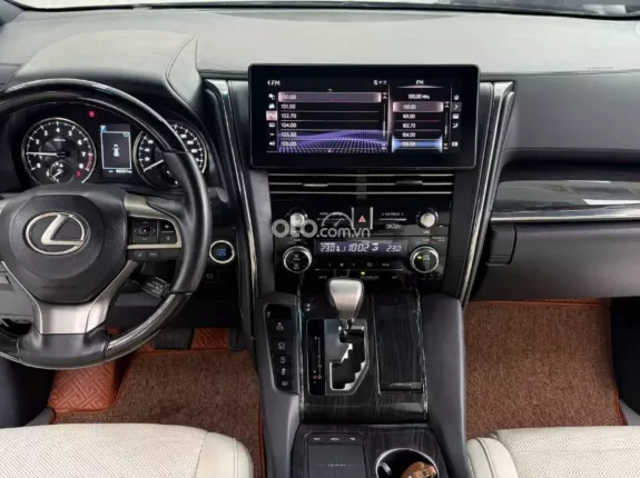 Lexus LM500h 4 ghế 2021 - Biển Hà Nội