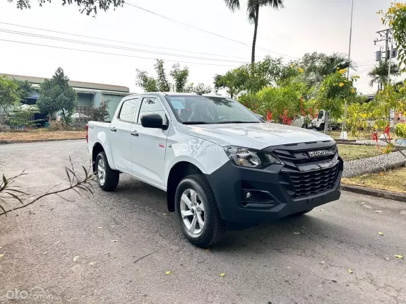 Isuzu D-Max LS 4x4 MT 2026 - Bán tải số sàn 2 cầu nhập khẩu nguyên chiếc - Mới 100%