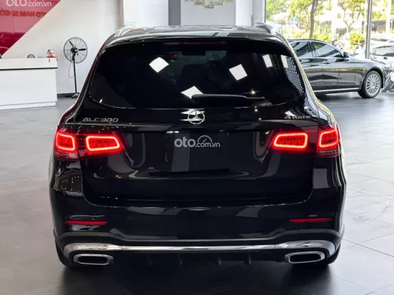 Mercedes-Benz GLC 300 4Matic 2021 - SUV gầm cao sang trọng 2021