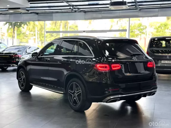 Mercedes-Benz GLC 300 4Matic 2021 - SUV gầm cao sang trọng 2021