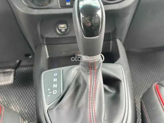 Hyundai Grand i10 Hatchback 1.2 AT 2022 - Huyndai i10 1.2AT 2022