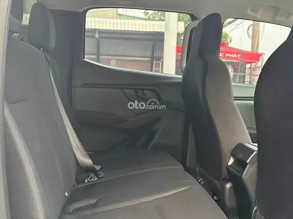 Isuzu D-Max LS 4x4 MT 2026 - Bán tải số sàn 2 cầu duy nhất trên thị trường - mới 100%