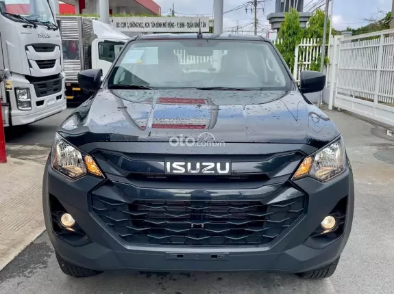 Isuzu D-Max LS 4x4 MT 2026 - Bán tải số sàn 2 cầu duy nhất trên thị trường - mới 100%