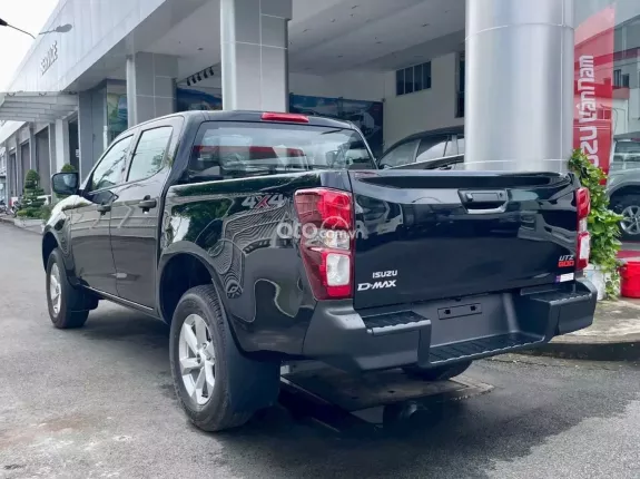 Isuzu D-Max LS 4x4 MT 2026 - Bán tải số sàn 2 cầu duy nhất trên thị trường - mới 100%