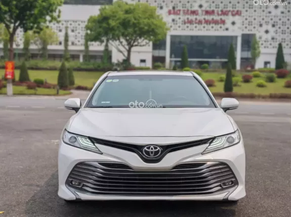 Toyota Camry 2.5Q 2020 - Odo chuẩn 6 vạn km cực đẹp