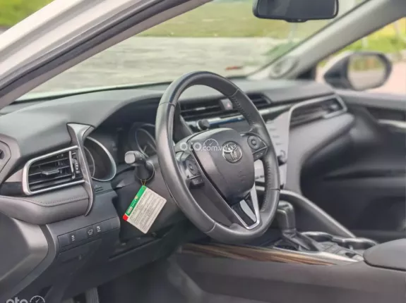 Toyota Camry 2.5Q 2020 - Odo chuẩn 6 vạn km cực đẹp