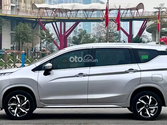 Mitsubishi Xpander AT Premium 2022 - Mitsubishi Xpander Premium 1.5 AT - 2022