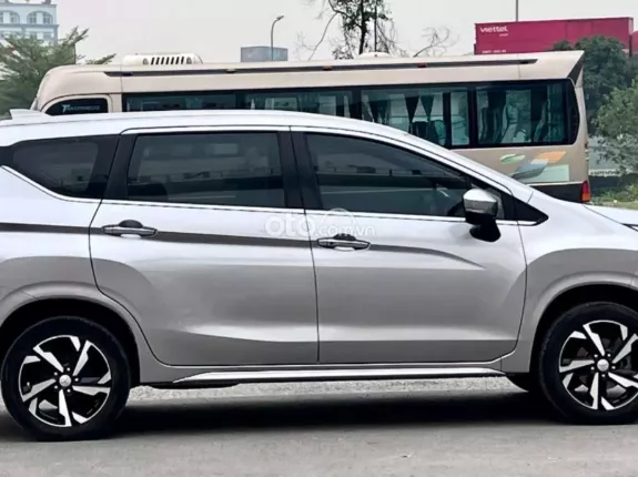 Mitsubishi Xpander AT Premium 2022 - Mitsubishi Xpander Premium 1.5 AT - 2022