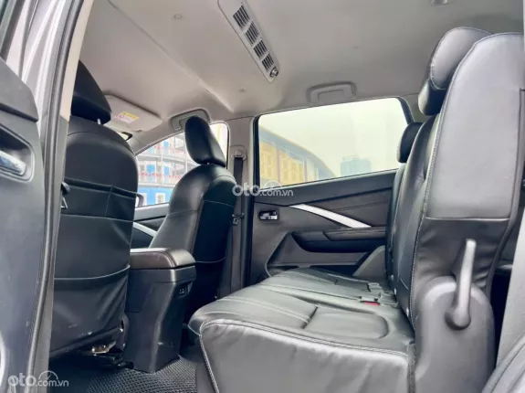 Mitsubishi Xpander AT Premium 2022 - Mitsubishi Xpander Premium 1.5 AT - 2022