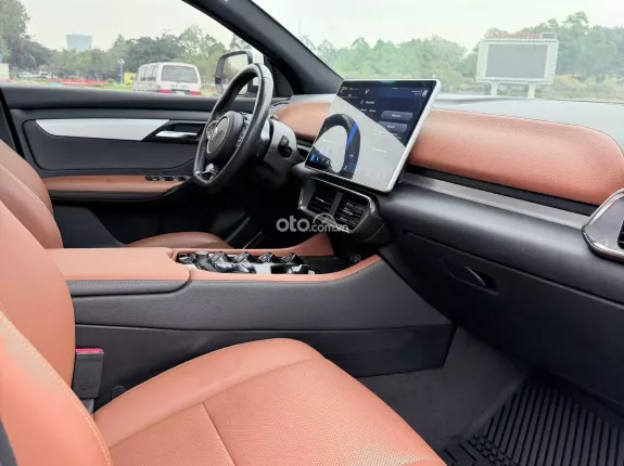 VinFast VF8 2023 - Xe siêu mới đẹp, cần bán gấp