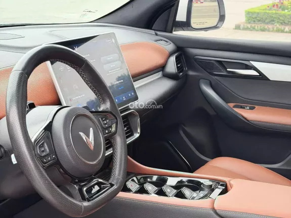 VinFast VF8 2023 - Xe siêu mới đẹp, cần bán gấp