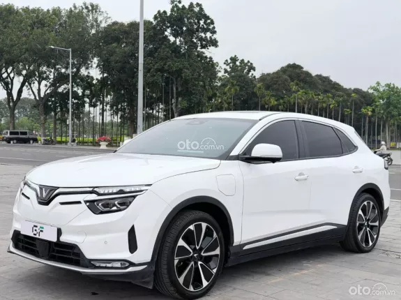 VinFast VF8 2023 - Xe siêu mới đẹp, cần bán gấp