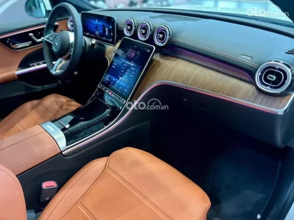 Mercedes-Benz C200 Avantgarde Plus 2024 - TRẮNG NÂU SIÊU LƯỚT