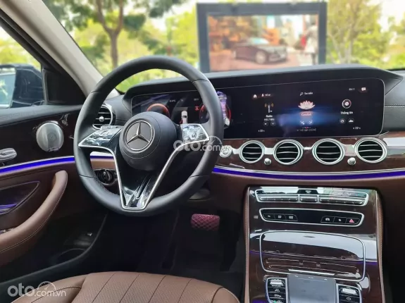 Mercedes-Benz E200 Exclusive V1 2024 - ĐEN NÂU CHÍNH HÃNG