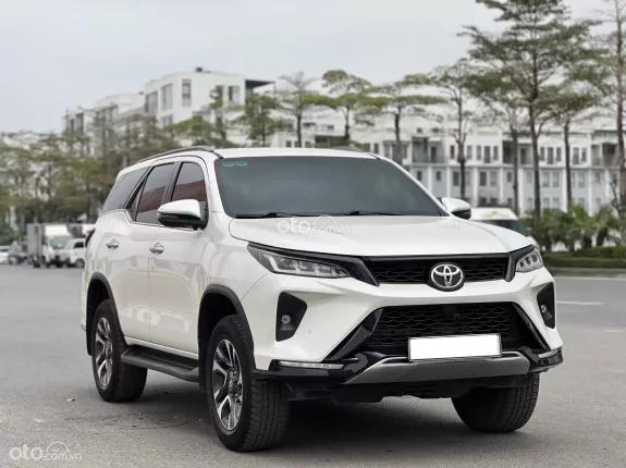 Toyota Fortuner 2.4 AT 4x2 Legender 2020 - Fortuner 2.4 4x2 Legender 2020