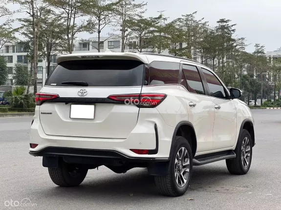 Toyota Fortuner 2.4 AT 4x2 Legender 2020 - Fortuner 2.4 4x2 Legender 2020