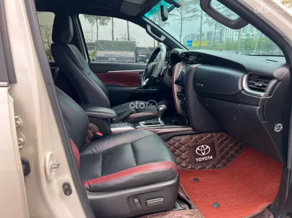 Toyota Fortuner 2.4 AT 4x2 Legender 2020 - Fortuner 2.4 4x2 Legender 2020