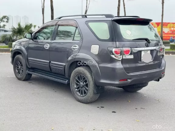 Toyota Fortuner 2.4 MT 4x2 2016 - Fortuner 2.4MT 4x2 2016