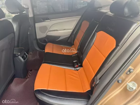 Hyundai Elantra 1.8 MT 2017 - Hỗ trợ bank 120triệu nhận xe