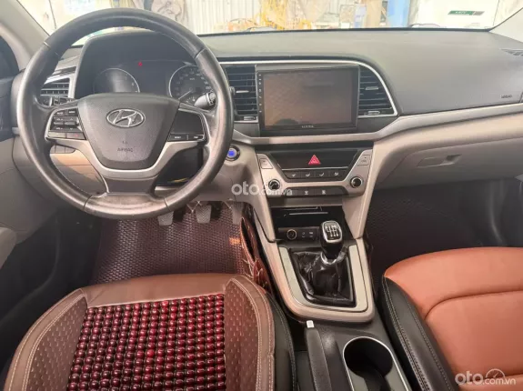 Hyundai Elantra 1.8 MT 2017 - Hỗ trợ bank 120triệu nhận xe