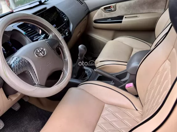 Toyota Fortuner 2.4 MT 4x2 2012 - Số sàn máy dầu zin 100%