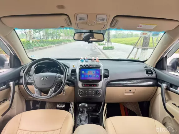 Kia Sorento 2WD 2.4 GAT 2017 - Một chủ từ mới chạy 11 vạn km