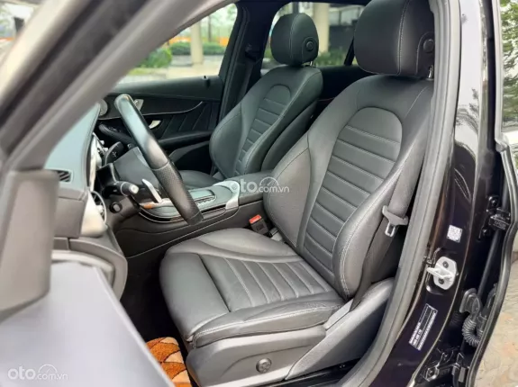 Mercedes-Benz GLC 300 4Matic V1 2021 - GLC300 2022 V1