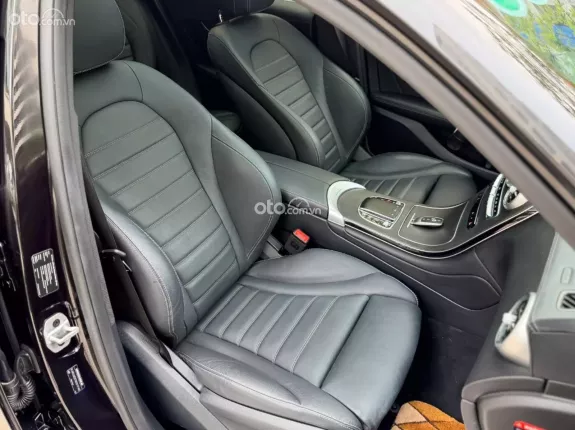 Mercedes-Benz GLC 300 4Matic V1 2021 - GLC300 2022 V1