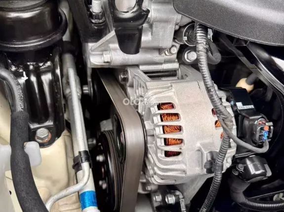 Kia Optima 2.0 AT 2015 - Xe cực đẹp, màu trắng sang trọng