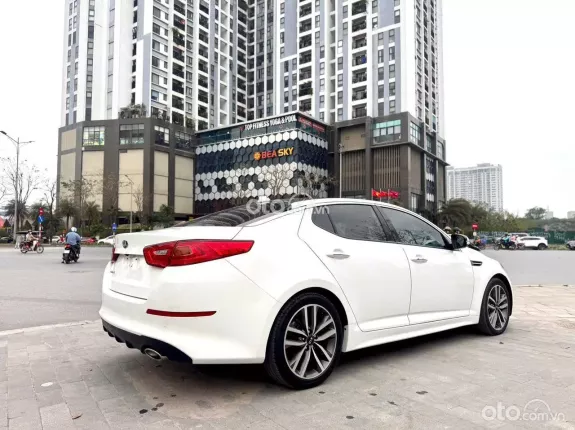 Kia Optima 2.0 AT 2015 - Xe cực đẹp, màu trắng sang trọng