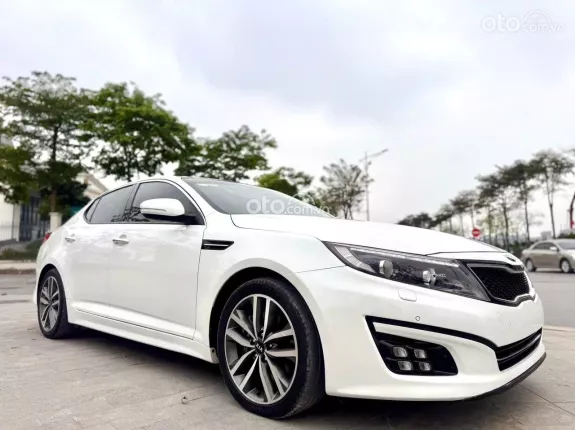 Kia Optima 2.0 AT 2015 - Xe cực đẹp, màu trắng sang trọng