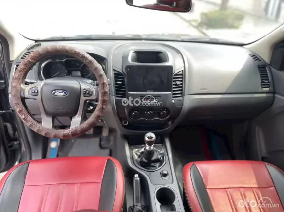 Ford Ranger XLT 2.2 4X4 MT 2015 - Xe cực đẹp bản 2 cầu, check test mọi nơi
