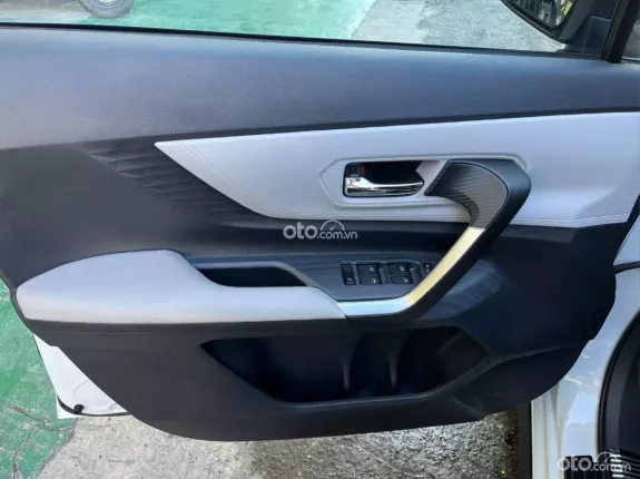 Toyota Veloz Cross 2022 - Xe siêu mới đẹp, cần bán gấp